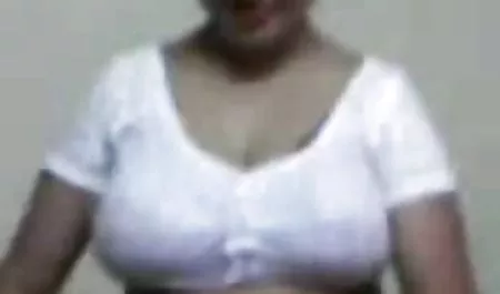 அனைத்து இந்த சூடான உள்ளாடைகளை நீங்கள் Joi அழகான இந்திய free porn
