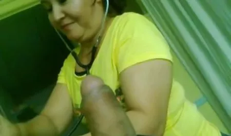 சாரா ஸ்டோன் பெறுகிறார், செக்ஸ், கடின படுக்கையில் - krasivoy seks டிஜிட்டல்