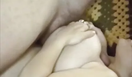 டேனியல் மழை இரண்டு கைகள் யோனியில் பார்க்க அழகான ஆபாச படம் விடுதல்